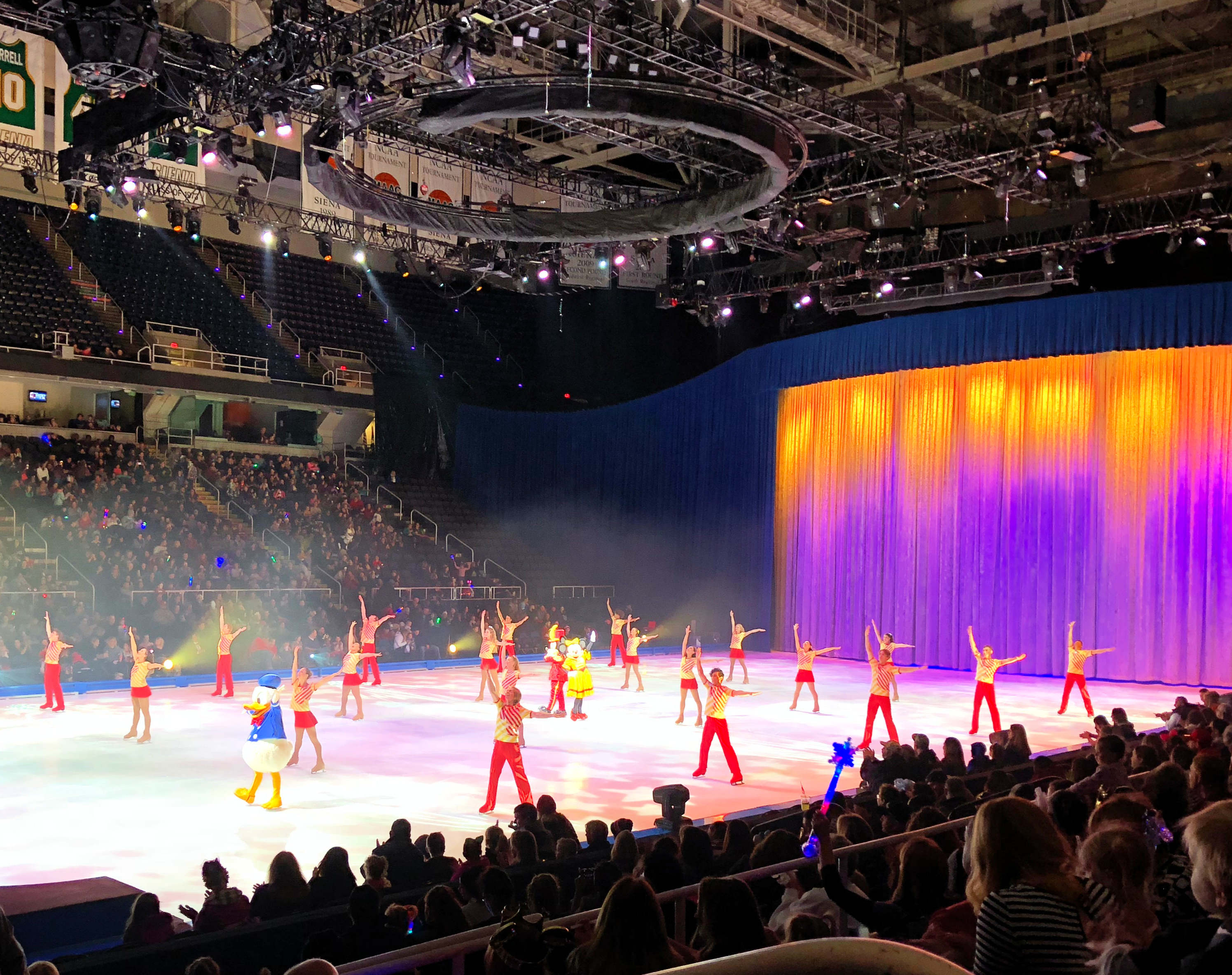 Disney on Ice 2018 A Nation of Moms