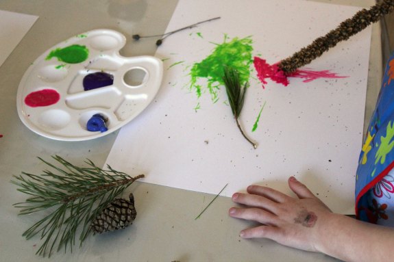 Nature Crafts for Kids: Painting with Natural Materials